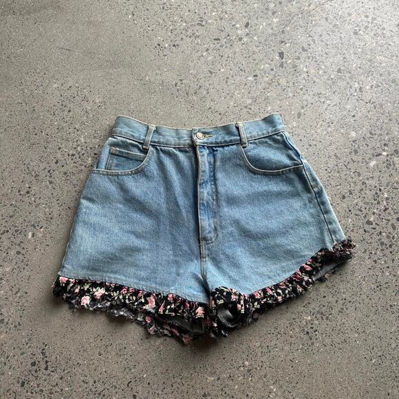 Paris Blues Women’s 9 Shorts Blue Floral Trim Vintage 90’s Denim Shorts - Picture 1 of 3